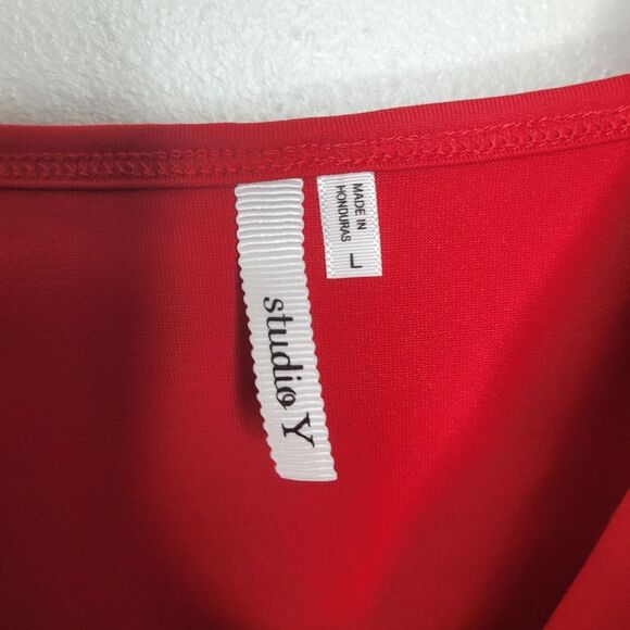 Studio Y cheery red lace trim y2k vibe going out layering top size large - Picture 3 of 6